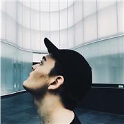 Laureato magistrale in Astrofisica e Fisica dello Spazio impartisce lezioni di Matematica, Fisica, Chimica Inorganica ed Informatica